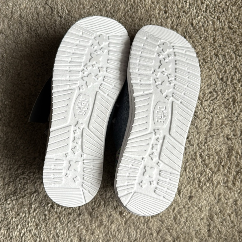 Heydude Wendy slip ons - Picture 4 of 4